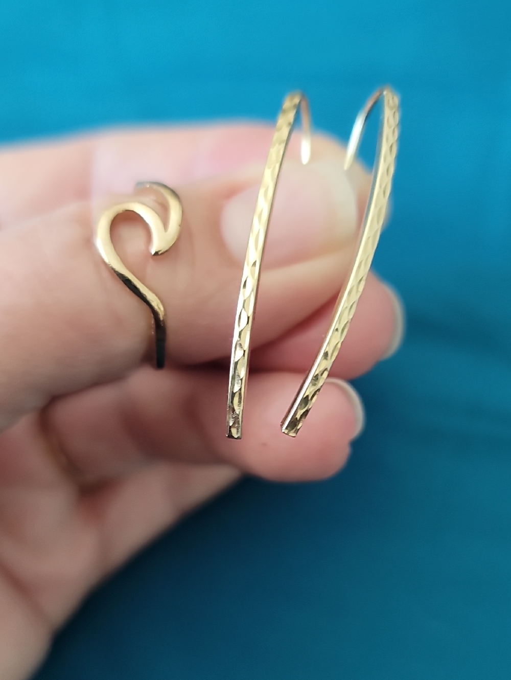Lovely Gold Earrings And Ring